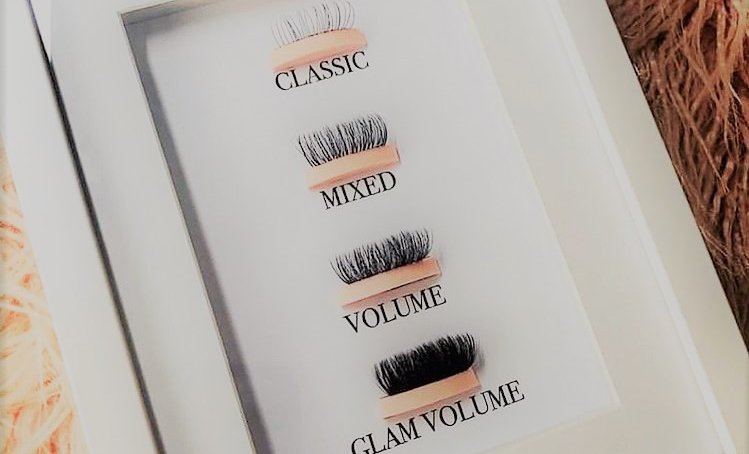 Du kannst aus diesen Wimpernlooks wählen. Du kannst aus diesen Wimpernlooks wählen.